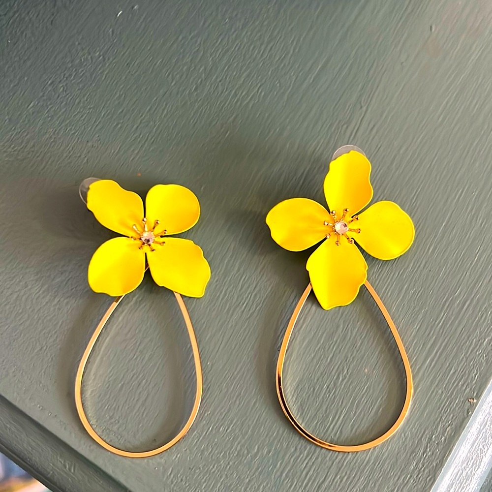 Piper K Yellow Flower Earrings with Hoop Dangle